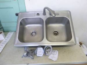 Stainless Kitchen Sink
