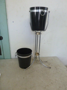 2 Ice Buckets with Champagne Stand