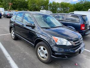 lot 3 image: 2010 Honda CR-V