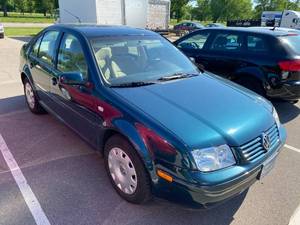 lot 21 image: 2001 Volkswagen Jetta