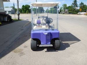 lot 4 image: early 90s club car electric golf cart