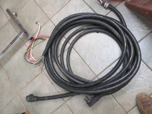 lot 3 image: H.D Cables