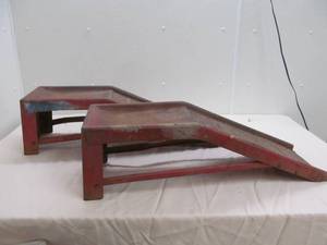 lot 6 image: Car ramps