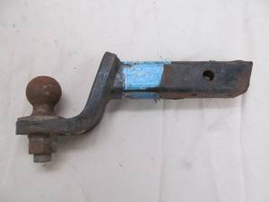 lot 13 image: Tube hitch