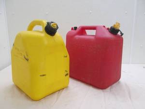 lot 31 image: KeroseneGas containers