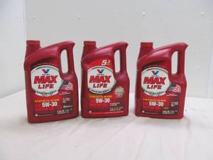 lot 51 image: Valvoline Engine oil