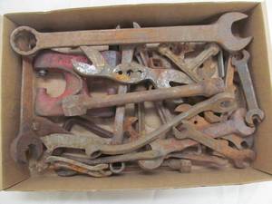 lot 61 image: vintage tools
