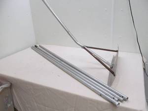 lot 86 image: roof rake