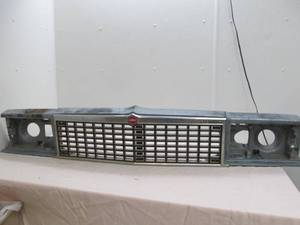 lot 87 image: header panel and grill