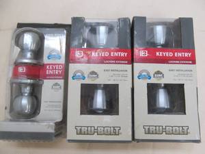 lot 90 image: keyed entry exterior door handles