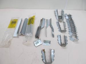 lot 91 image: variety of connectors