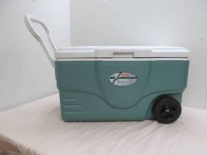 lot 94 image: Coleman cooler