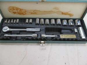 lot 100 image: fine tools socket set