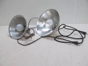 lot 104 image: heat lamps