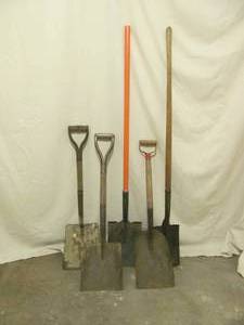 lot 141 image: square shovels