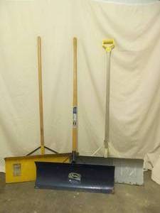 lot 143 image: snow shovels