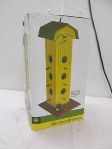 lot 149 image: birdfeeder