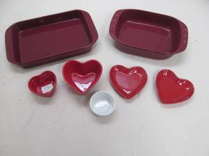 lot 155 image: Variety of stoneware