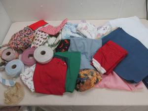 lot 180 image: Crafting supplies