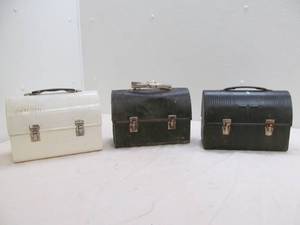 lot 184 image: vintage metal lunchboxes