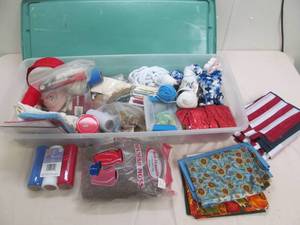 lot 207 image: crafting supplies