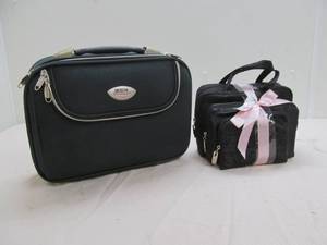 lot 212 image: handbag set, makeup bag
