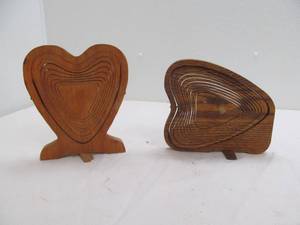 lot 222 image: heart shaped dcor