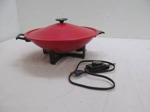 lot 230 image: west bend electric wok