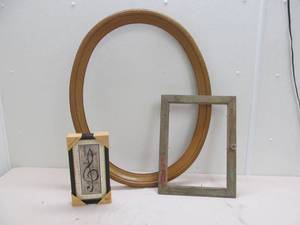 lot 245 image: wall dcor