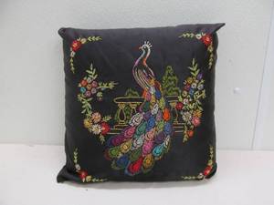 lot 246 image: pillow