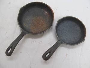 lot 267 image: cast iron skillet