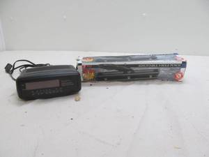 lot 271 image: radio