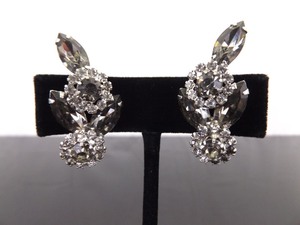 Vintage Weiss Crystal Clip Earrings