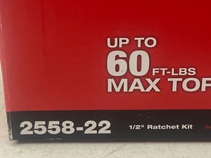 lot 3 image: M12 Cordless Ratchet Kit
