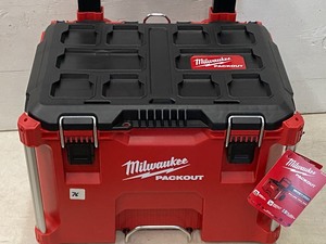 lot 76 image: Packout Rolling Tool Box