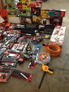 lot 7 image: PALLET WITH MIXED TOOLS HUSKY,DEWALT , BLACK DECKER, RYOBI, RIGID, POWERMATE & MORE SEE PICS