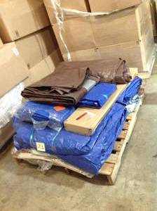 lot 21 image: PALLET OF BLUE AND BROWN TARPS SEE PICS