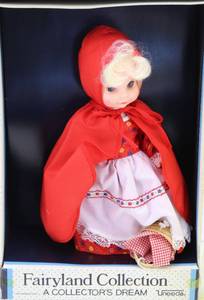 lot 3 image: Fairyland Collection Little Red Riding Hood Doll