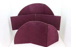 lot 15 image: Vintage Dining Room Tabletop Set