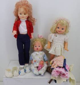 lot 18 image: Dolls & Doll Clothes