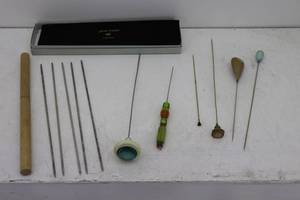 lot 26 image: Vintage Hat Pins