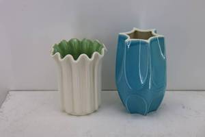 lot 31 image: (2) Red Wing Vases