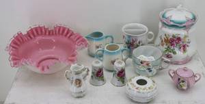 lot 46 image: Asst Pink Glassware