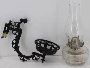 lot 75 image: Hanging Oil Lamp w Bracket