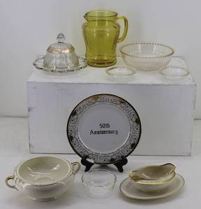 lot 84 image: Gold trimmed dished & Anniversay plate