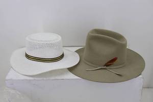 lot 114 image: Coyboy Hats