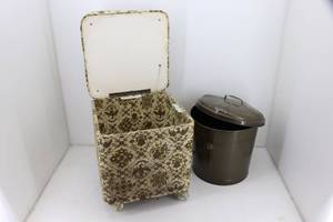 lot 120 image: Foot Rest & Can