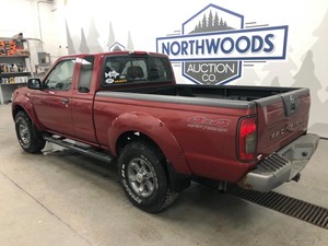 2004 Nissan Frontier XE 4x4 -No Reserve-