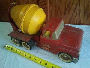 lot 35 image: Structo Ready mix toy Truck
