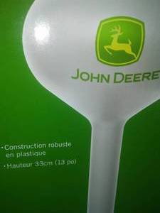 lot 40 image: John Deere water Tower, New in box